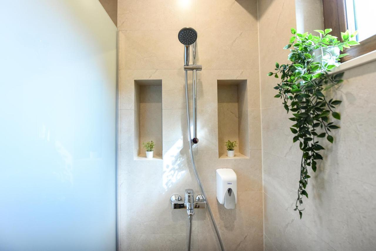 Green Leafy Brasov - Ideal 2 Bedroom Apartment 외부 사진