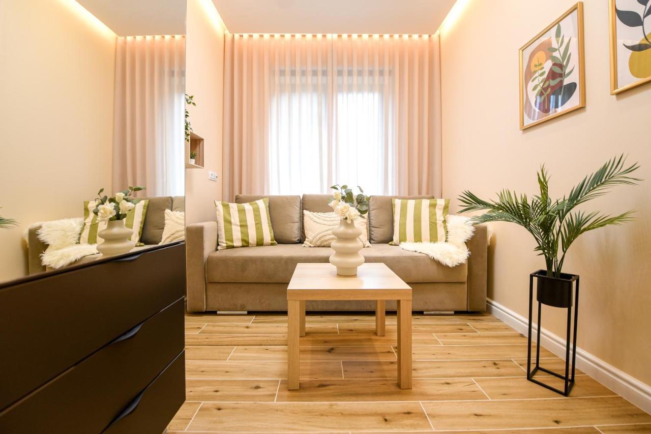Green Leafy Brasov - Ideal 2 Bedroom Apartment 외부 사진